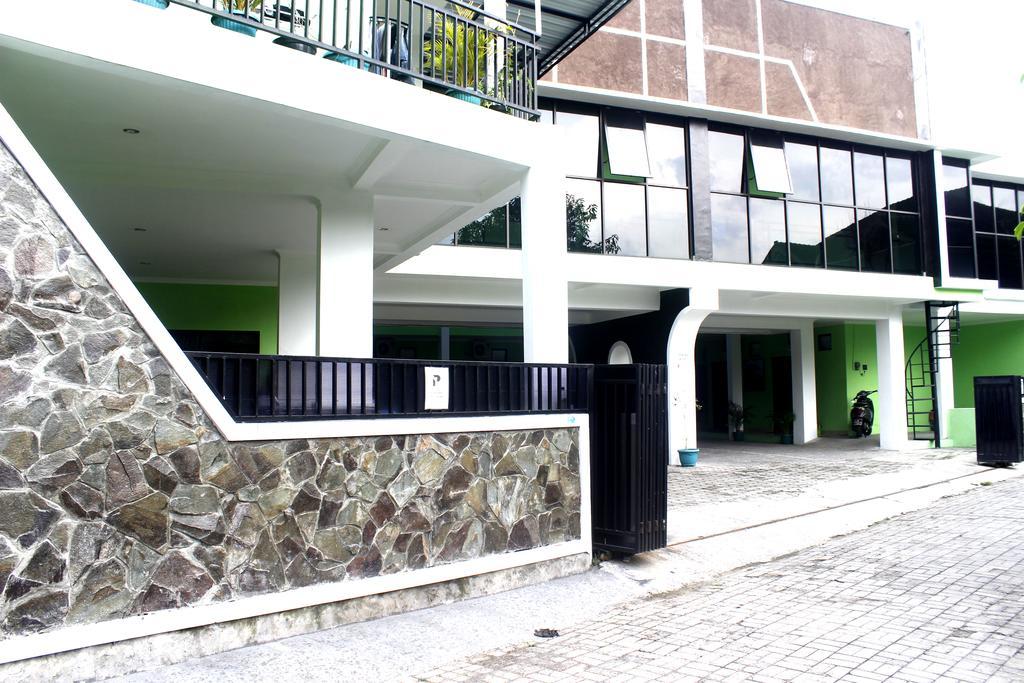 The Greenhouse Yogyakarta Ngoại thất bức ảnh