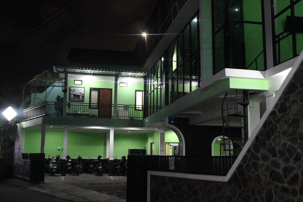 The Greenhouse Yogyakarta Ngoại thất bức ảnh